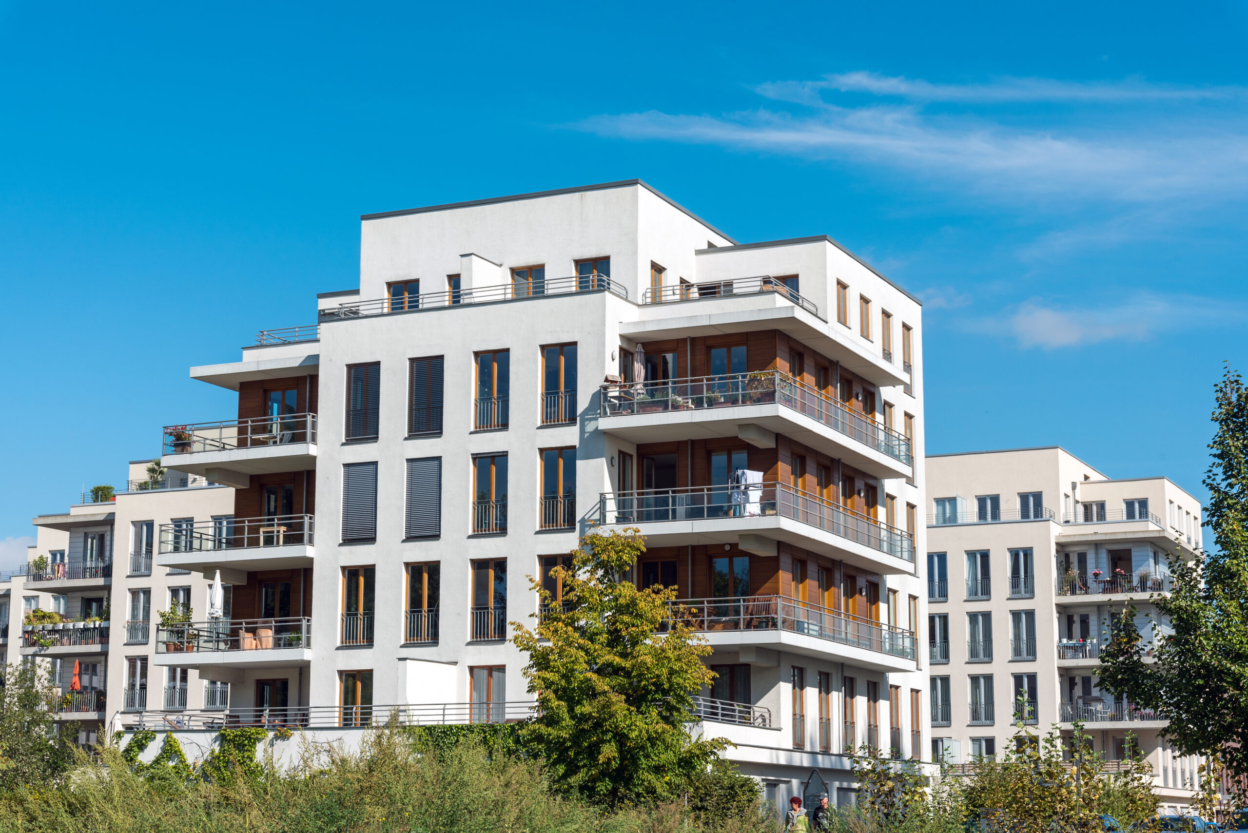 new-apartment-houses-in-berlin-2025-03-09-02-10-50-utc